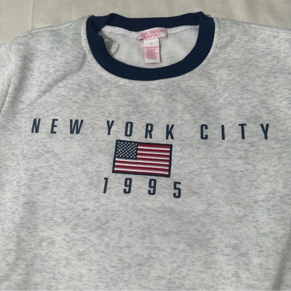 *New**Embroidered New York City Pullover sizes S - Picture 7 of 10
